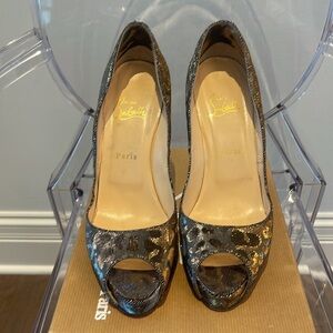 Christian Louboutin Very Prive Lame. Size 41